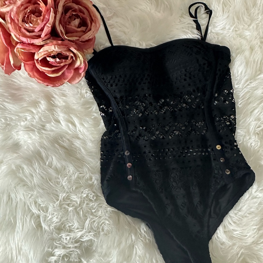 Lookbook Black Open Lace Bathing Suit Swimsuit one piece Size 4 Mesh